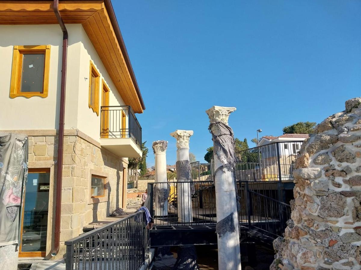 House Otel Side